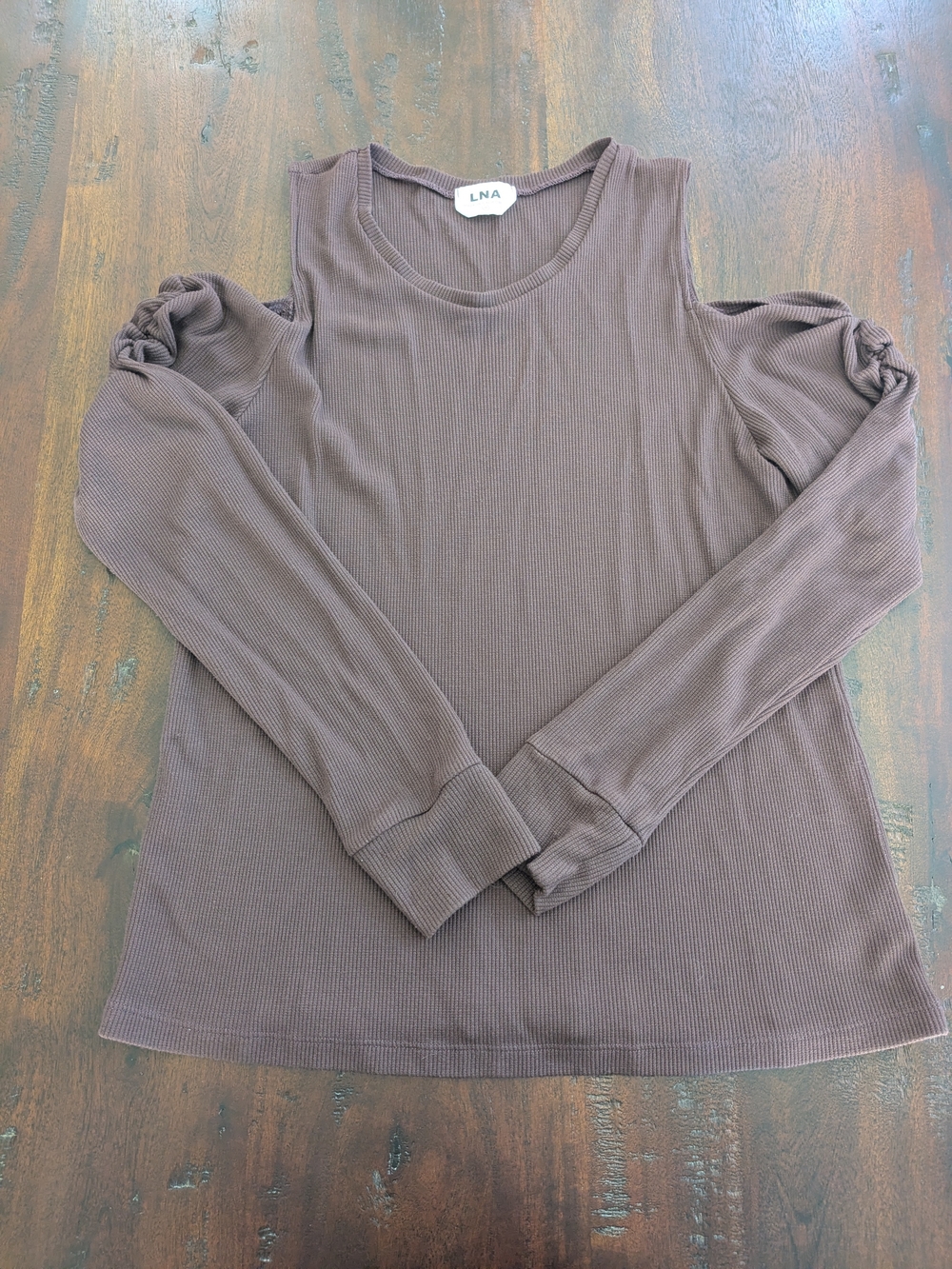 LNA Women’s Brown Cold-Shoulder Ribbed Long Sleeve Top